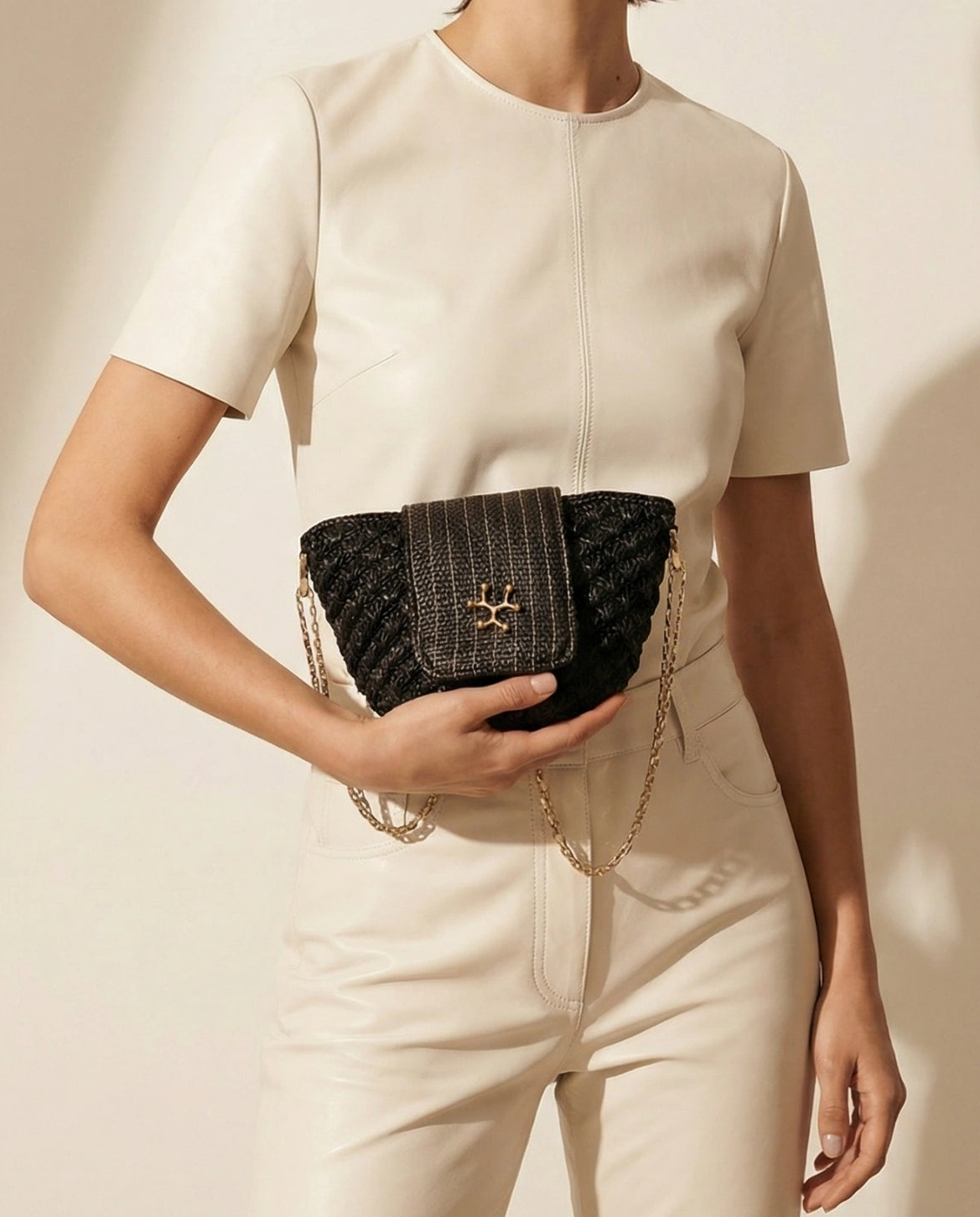 ANJA SMALL - ALL BLACK