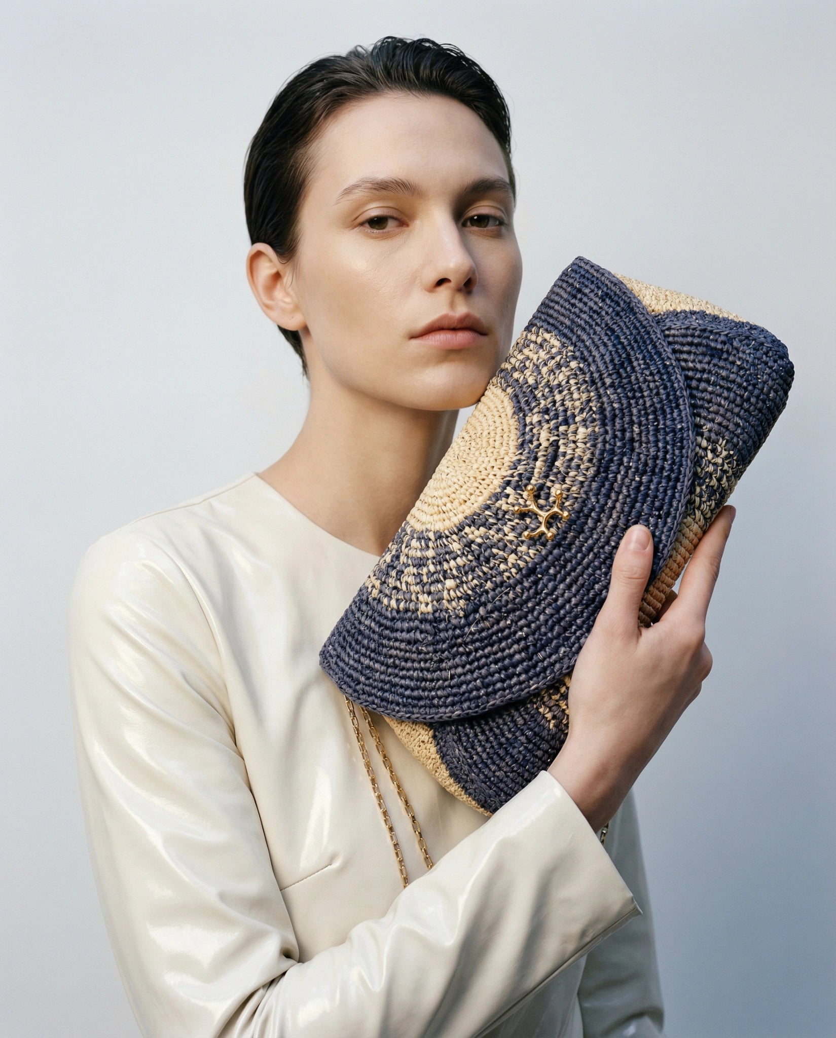 CLUTCH - METIS BLUE JEANS